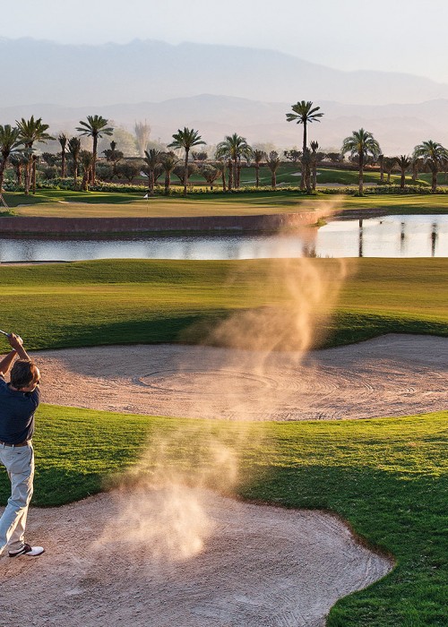 Golf: w Maroku dostępnych jest ponad 40 pól golfowych. 