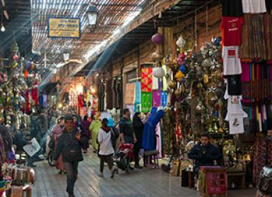 a tour in the souk of the old Médina of marrakech for a good shopping day tourism in morocco