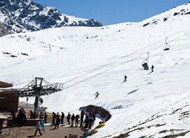 visit the station of oukaimeden in toubkal National Park and practice the ski 